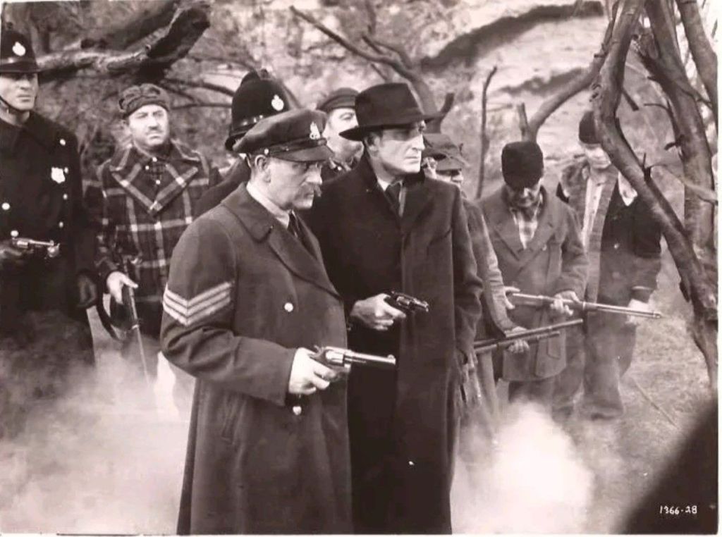 Description: Macintosh HD:Users:eliseofigueroa:Desktop:blog:THE SCARLET CLAW:d57ee1cf8f2e815b49b0e62777e4c33a.jpg